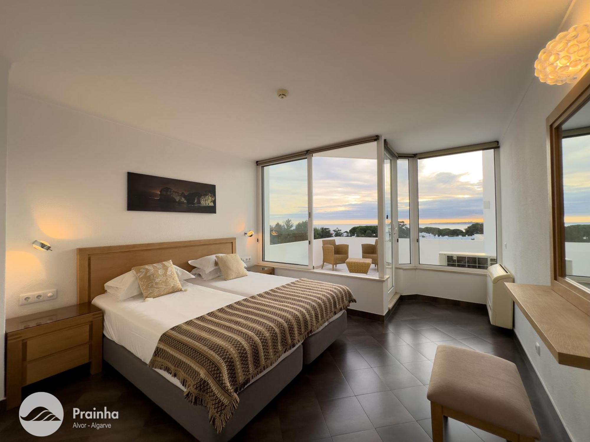 Apartamento com 2 Quartos e Vista Mar
