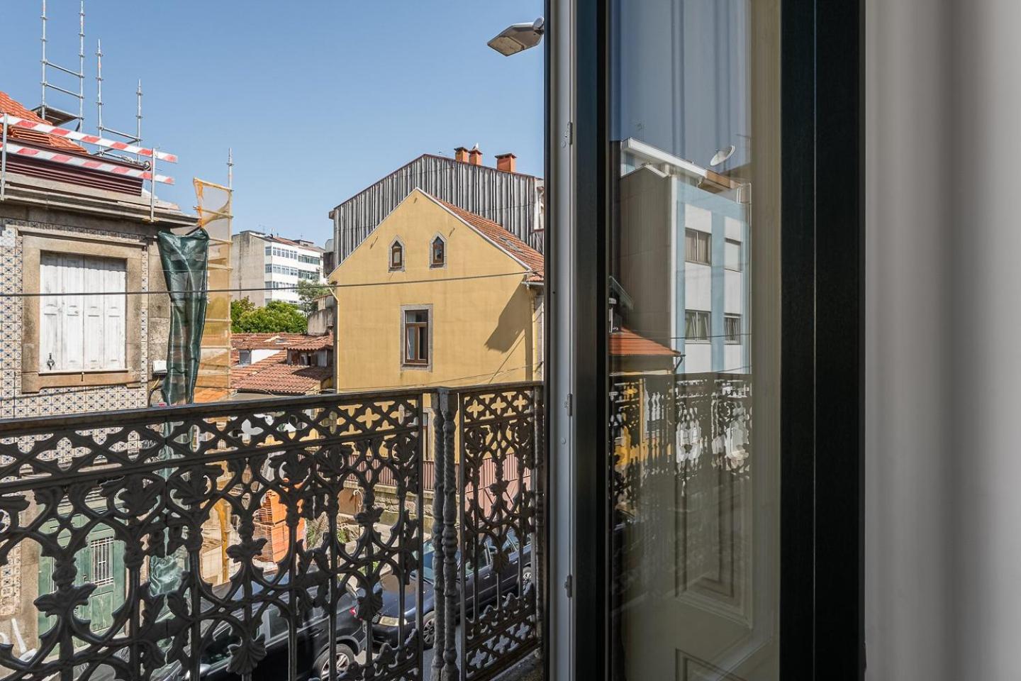 Quarto com 2 Camas de Solteiro e Varanda