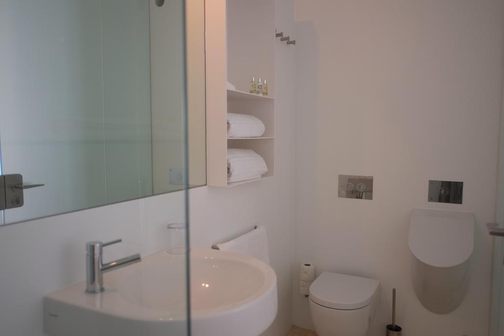 Deluxe King Room,205878586:JPEG