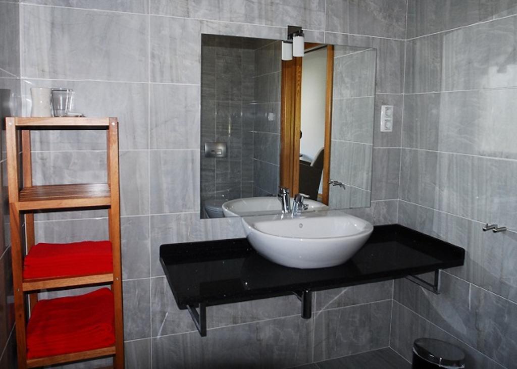 Quarto Twin Standard