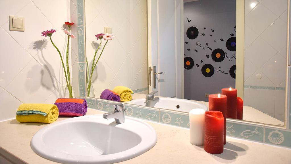 Double Room with Private External Bathroom,864066761:JPEG