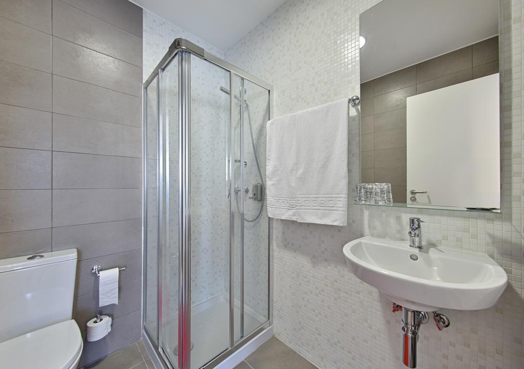 Standard Double Room,332361598:JPEG