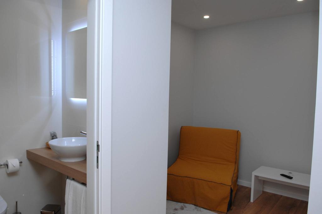 Family Room,273446725:JPEG