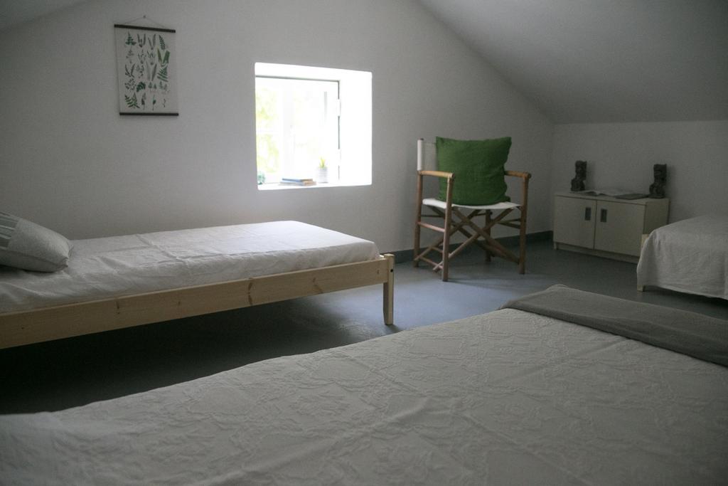 Cama em Dormitório Misto com 4 Camas