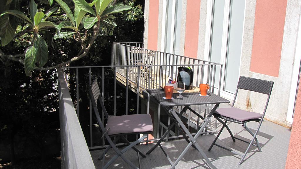 Doppel- oder Zweibettzimmer mit Gartenblick