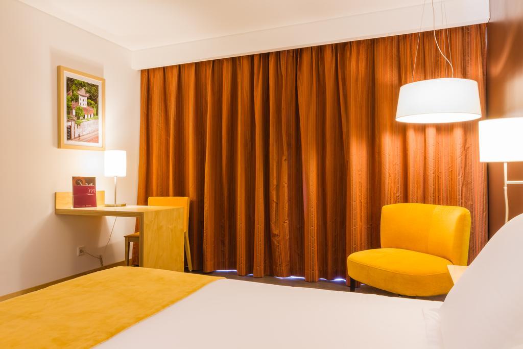 Standard Double Room Non-Smoking,328266001:JPEG