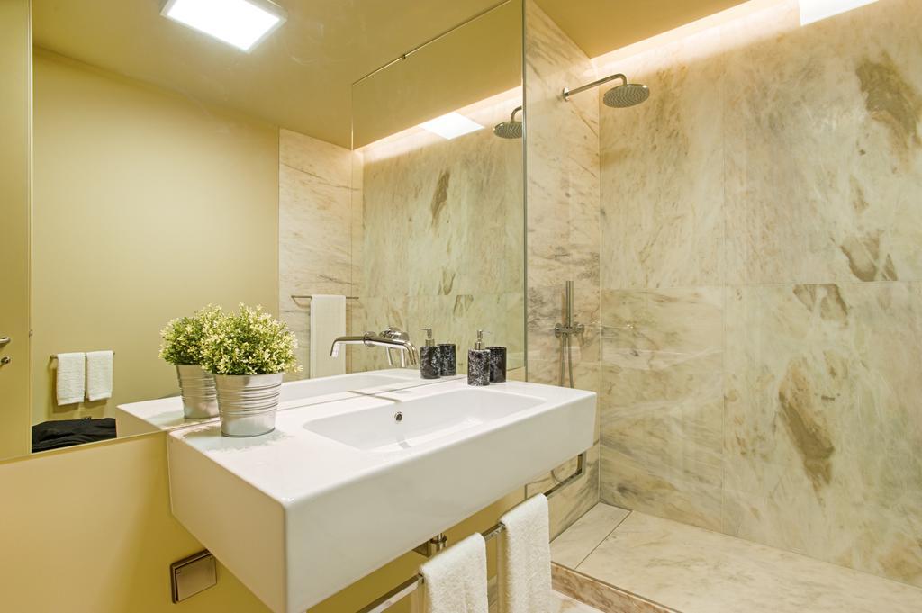 Superior Two-Bedroom Apartment,379833676:JPEG