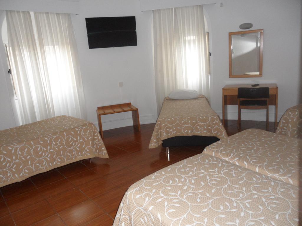 Family Room,378395854:JPEG