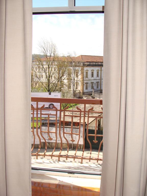 Quarto com 2 Camas de Solteiro