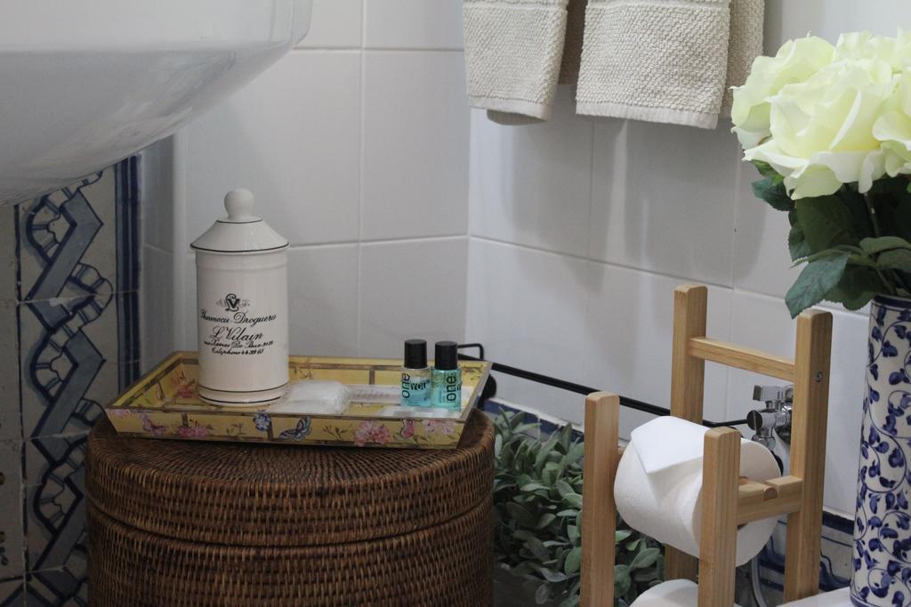 Interior Double Room,395660343:JPEG