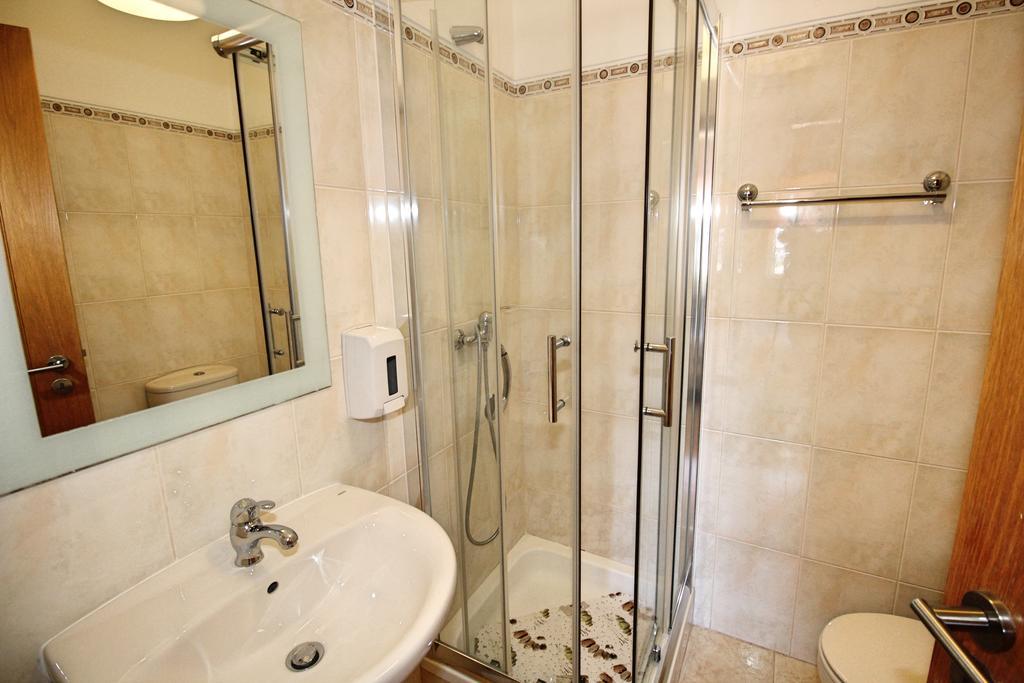 Bed in 6-Bed Female Dormitory Room,1623689197:JPEG