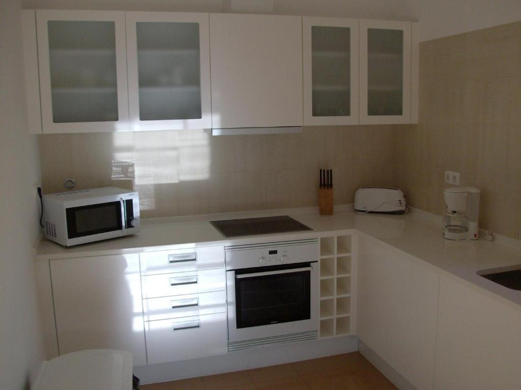 Villa de 4 dormitorios con piscina privada y vistas al mar