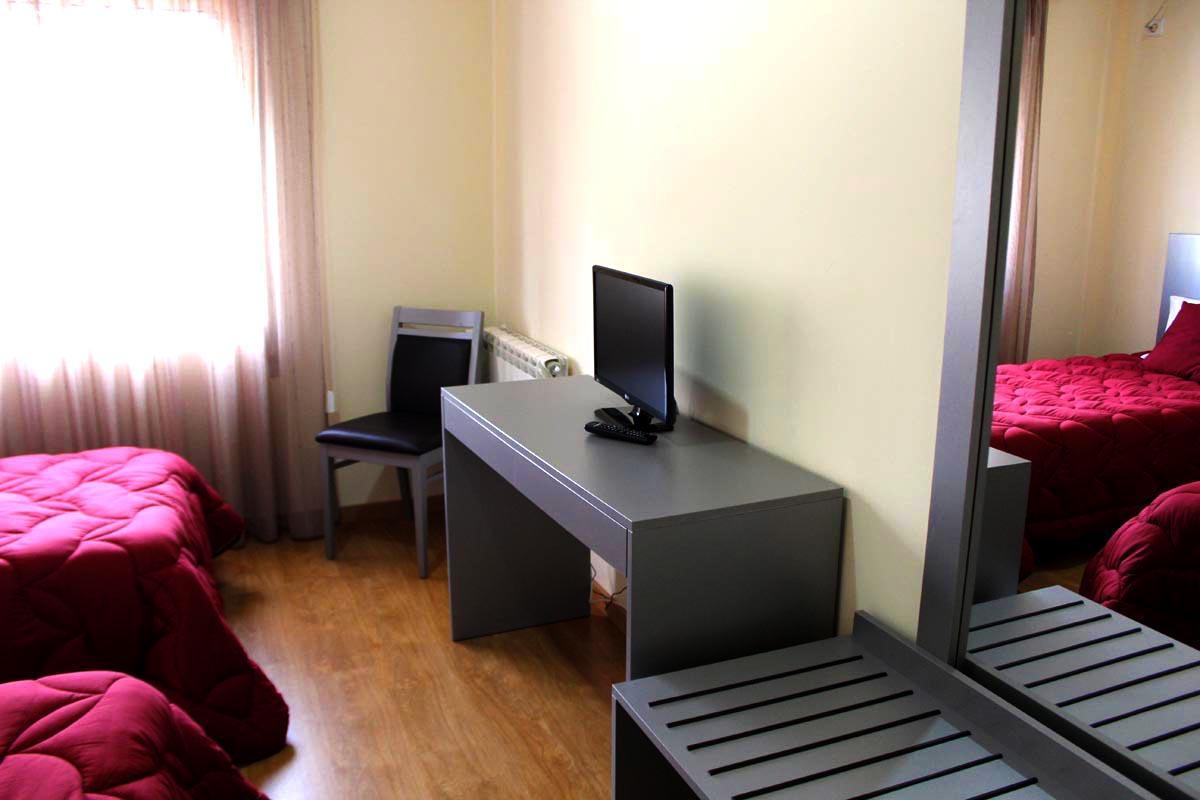Double Room 2 Single Bed,595839459:JPEG