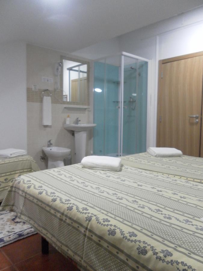 Chambre Triple avec Douche