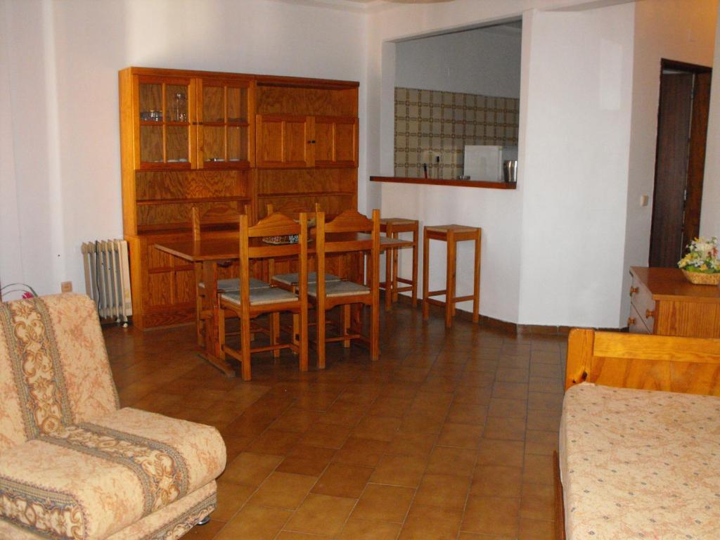 One-Bedroom Apartment (4 Adults),63424774:JPEG