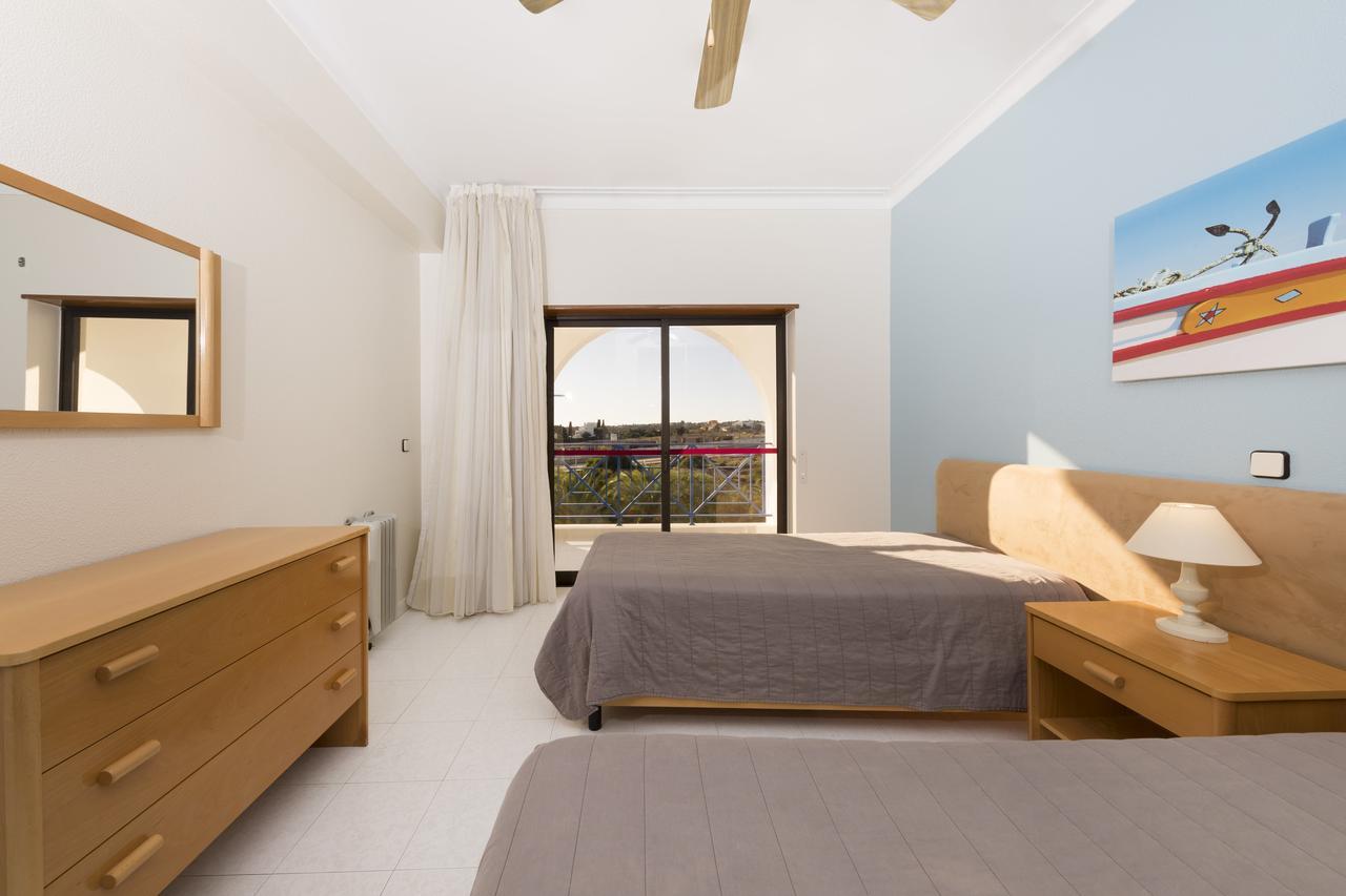 Apartamento com 2 Quartos e Vista Mar Lateral