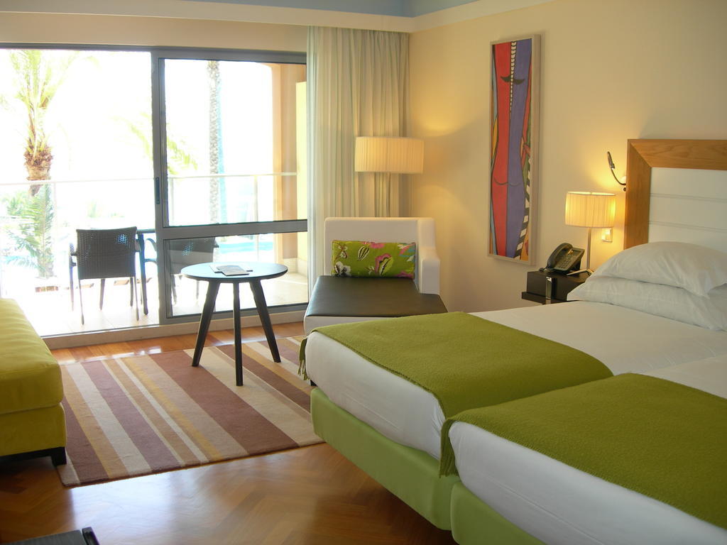 Superior Twin Room with Sea View (2 Adults + 1 Child)