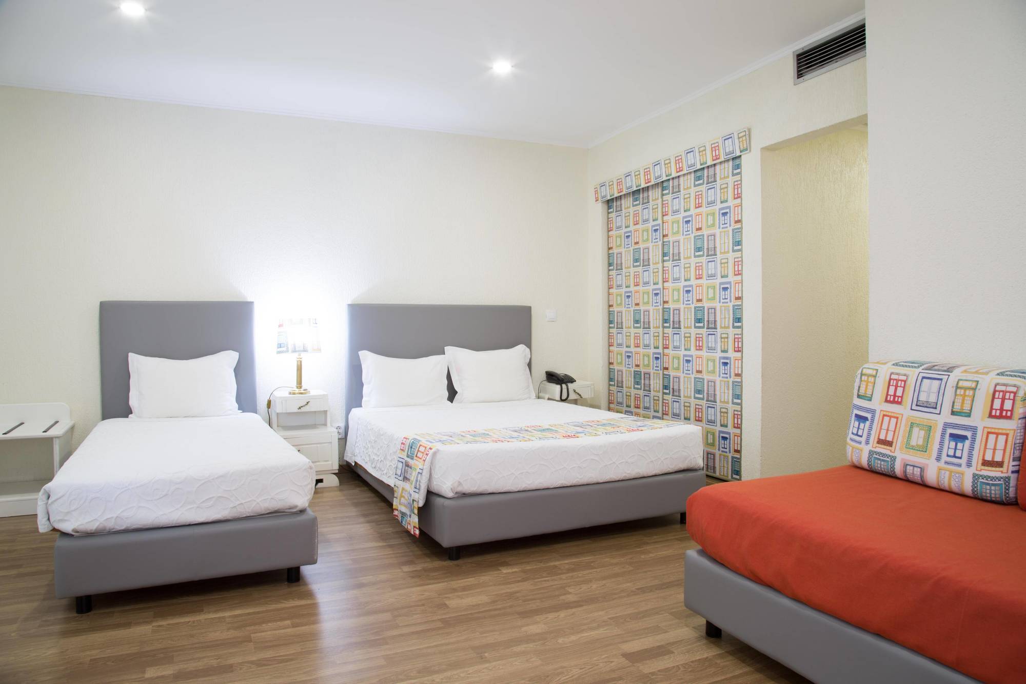 Family Room,1709873857:JPEG