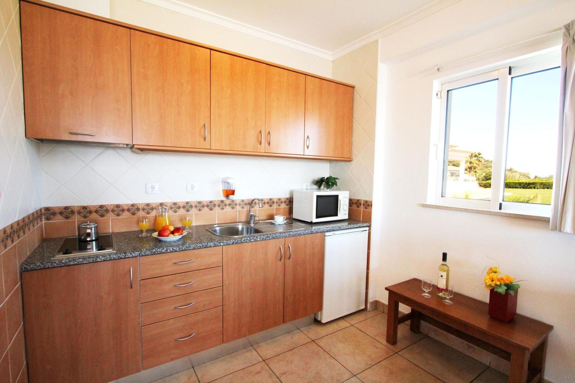 Apartamento de 1 Quarto com Vista Parcial do Mar