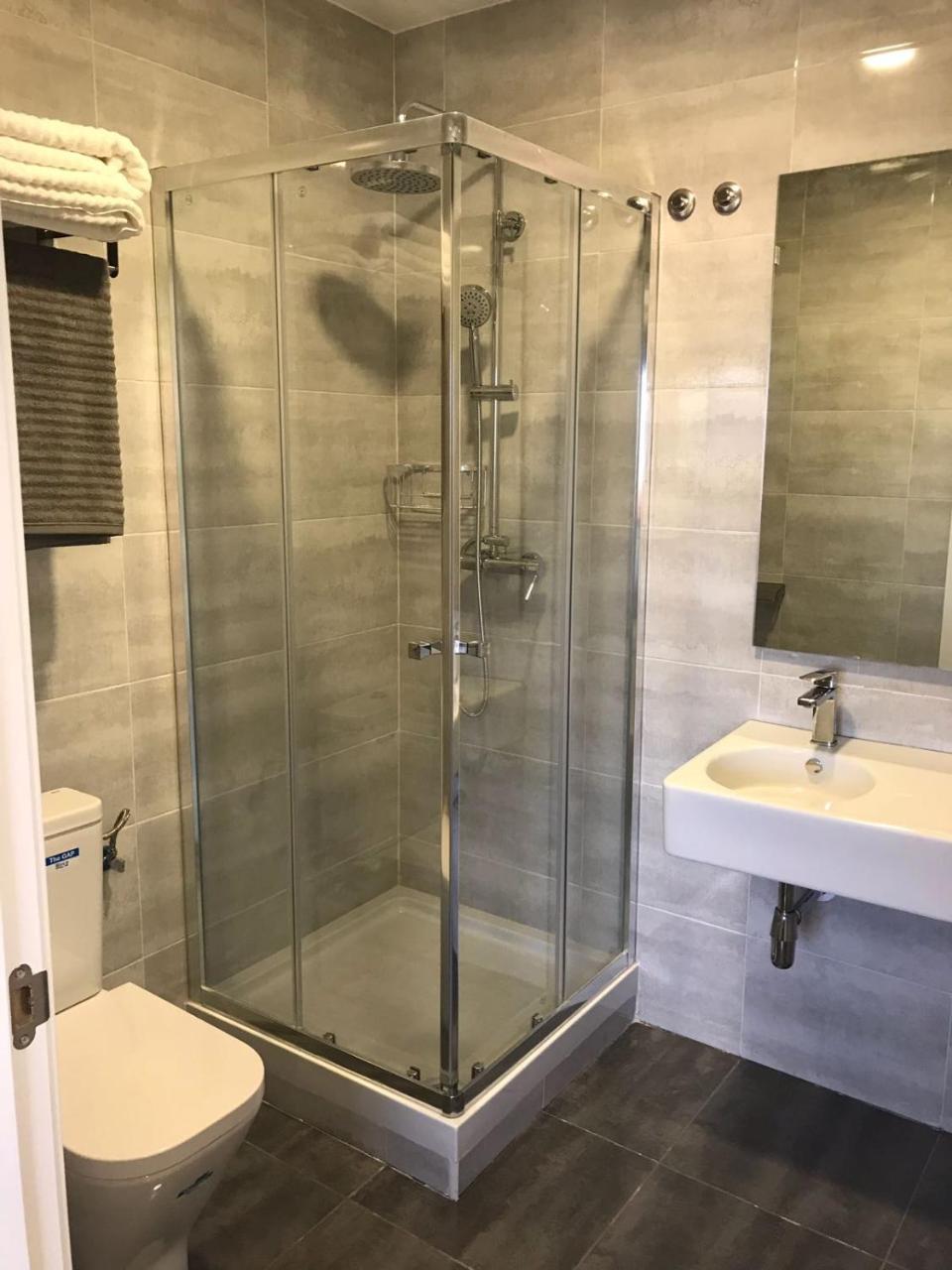 Suite with City View,717999220:JPEG