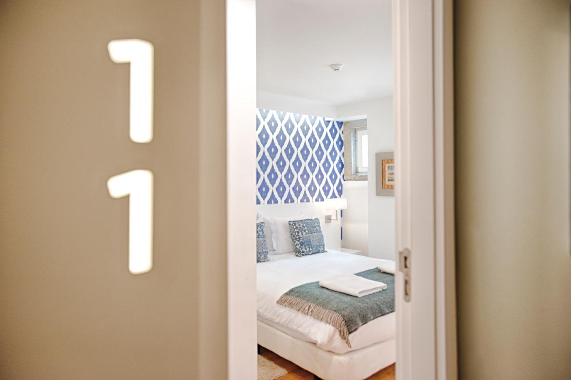 Double or Twin Room with Street View,1279595392:JPEG