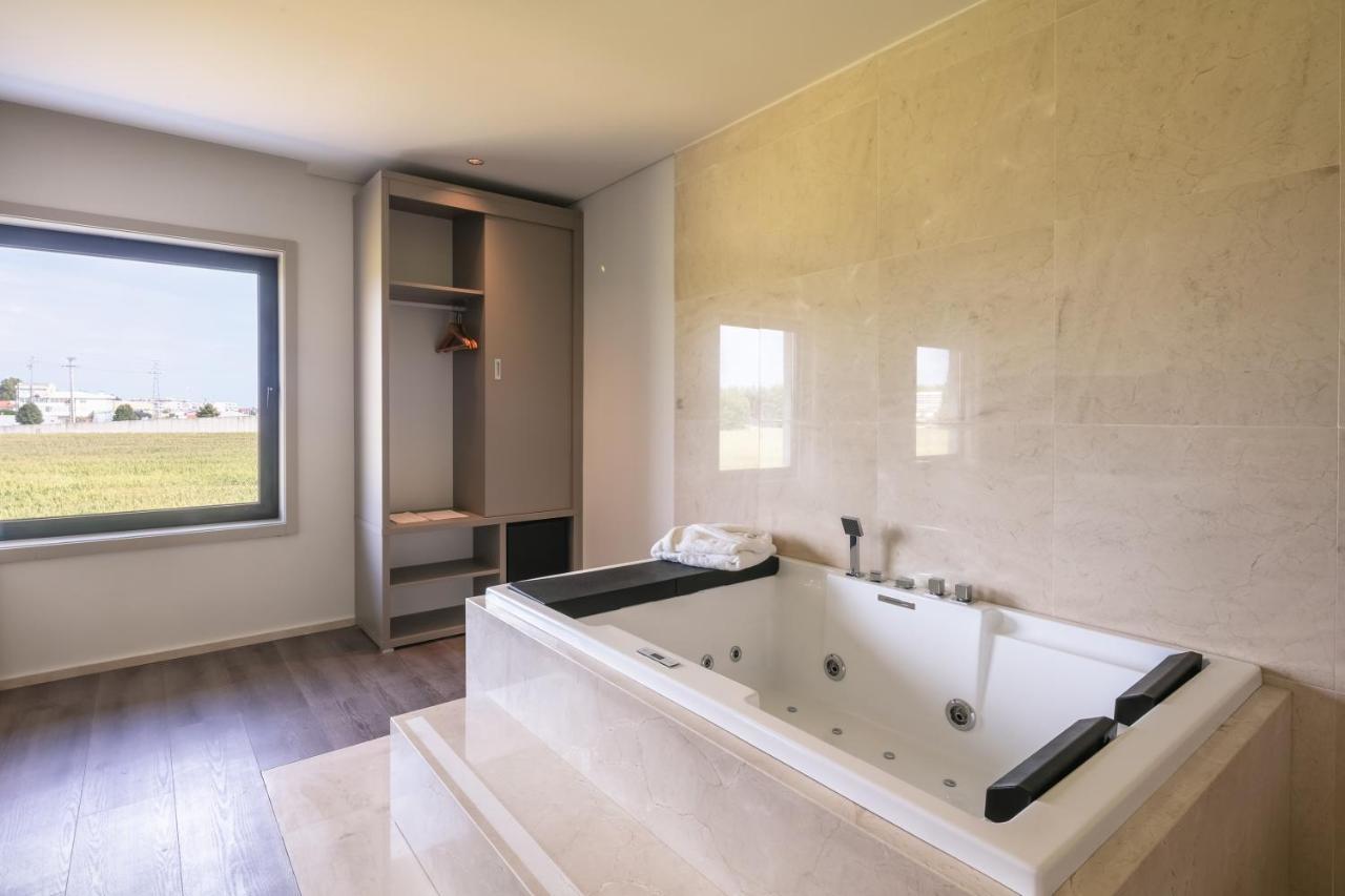 Premium Suite,1223994235:JPEG