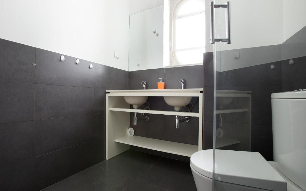Twin Room with Private Bathroom