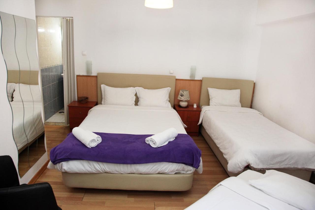 Quarto Quádruplo com Banheiro