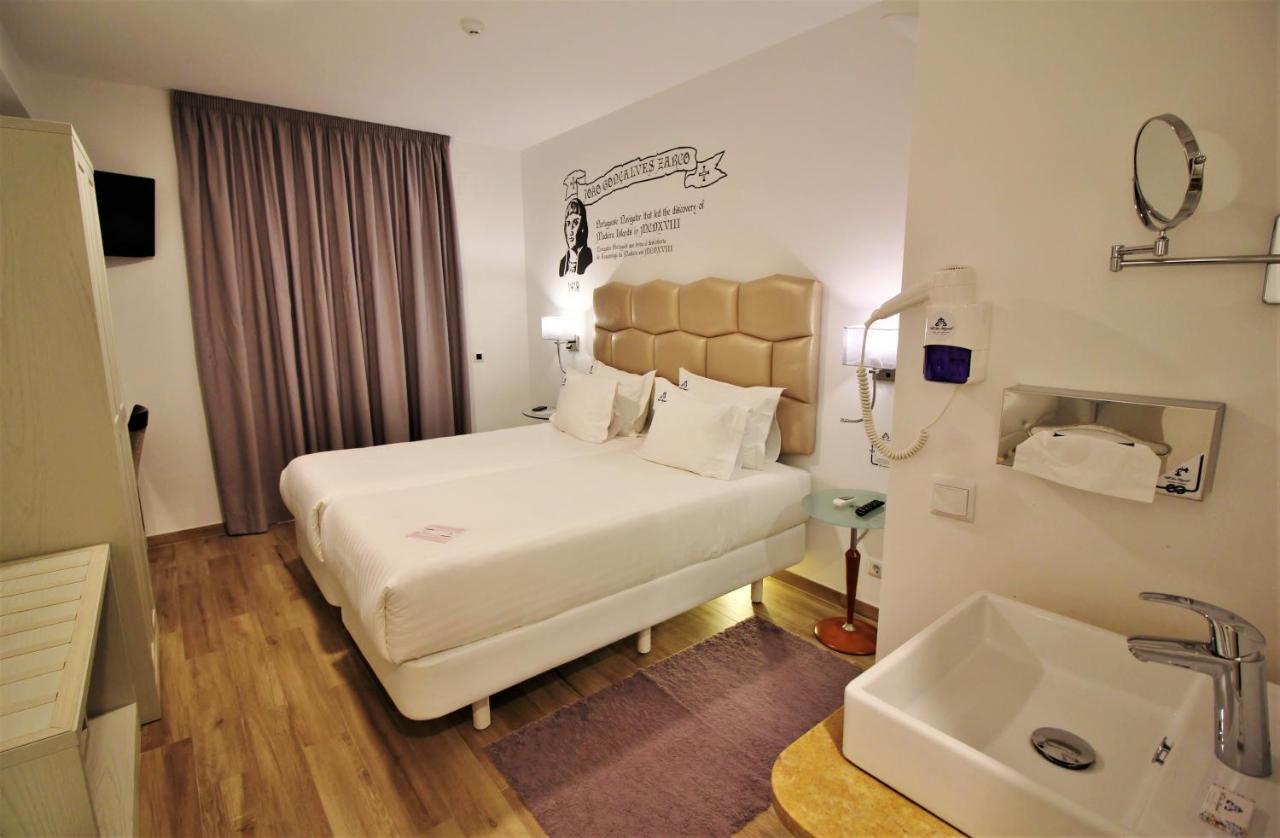 Twin Room,744281257:JPEG