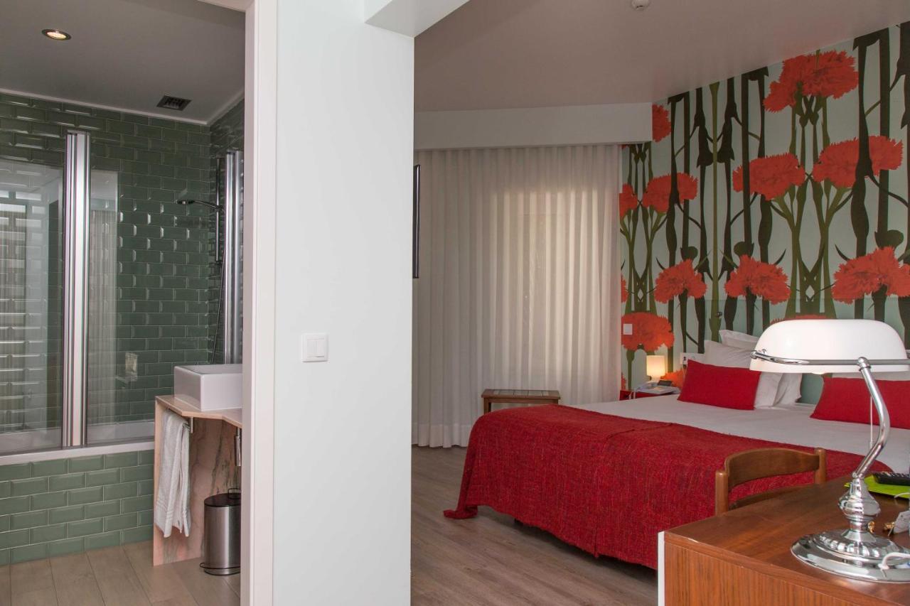 Quarto Duplo ou Twin Deluxe com Acesso à Piscina