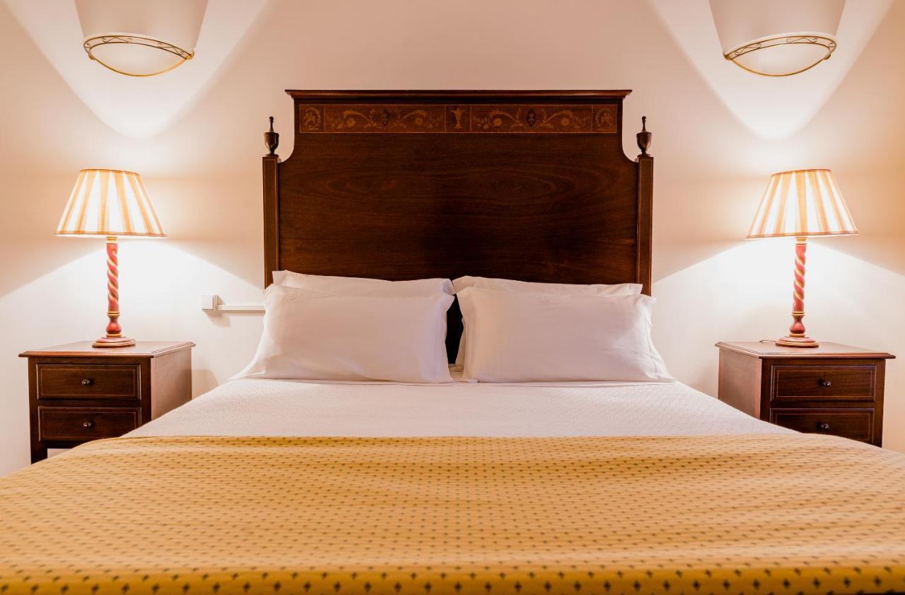 Premium Single Room,762215800:JPEG