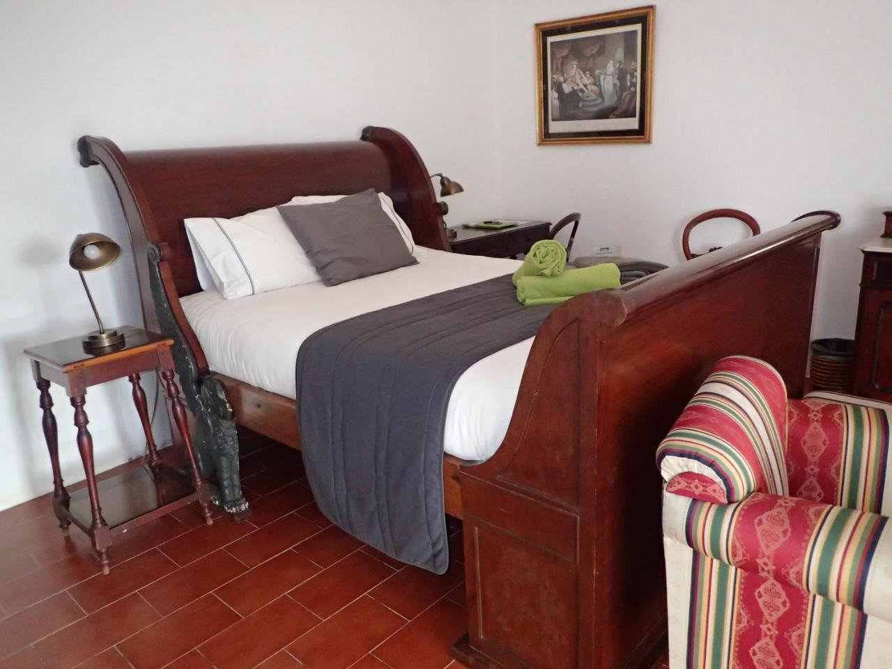 Quarto Duplo com Casa de Banho Privativa