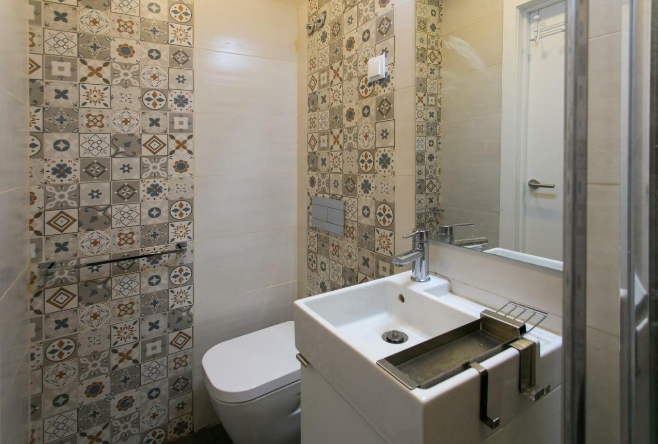 Suite with Balcony,778500411:JPEG