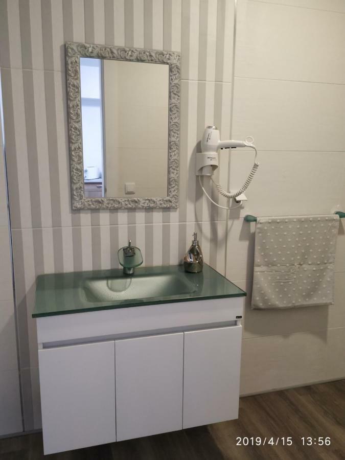 Small Double Room with Shared Bathroom,964866655:JPEG