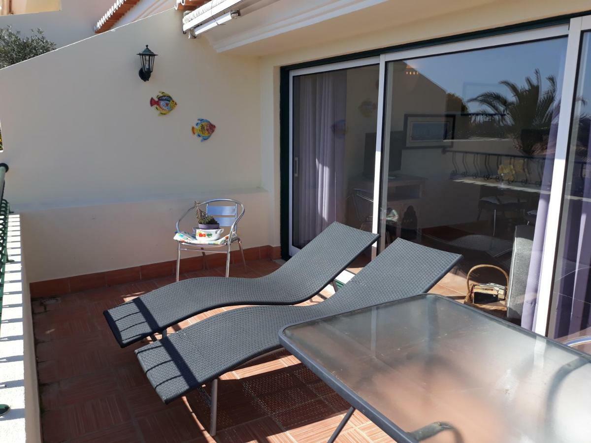 Estudio con balcón