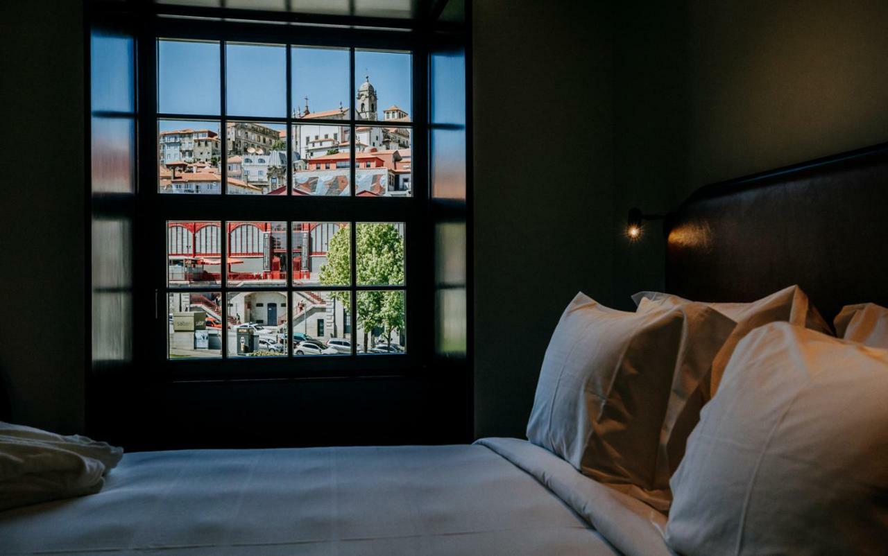 Cozy Room City View