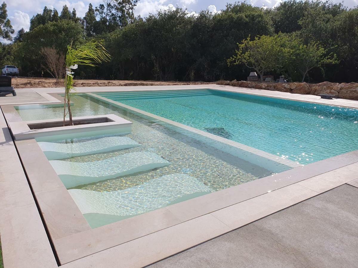 Quarto Duplo com Vista Piscina