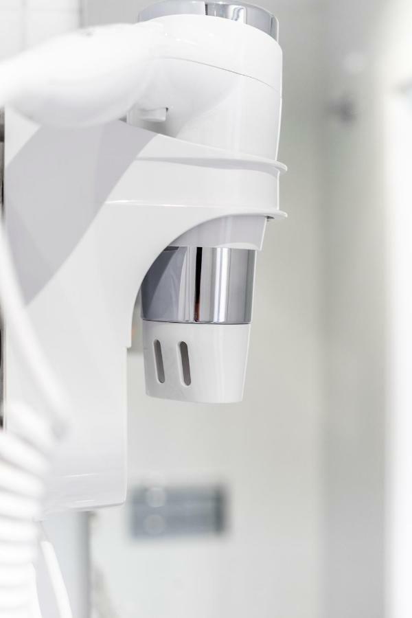 Two-Bedroom Apartment,931051609:JPEG