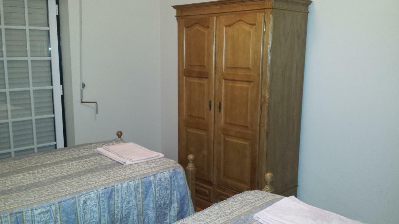 Quarto Duplo com Casa de Banho Privativa