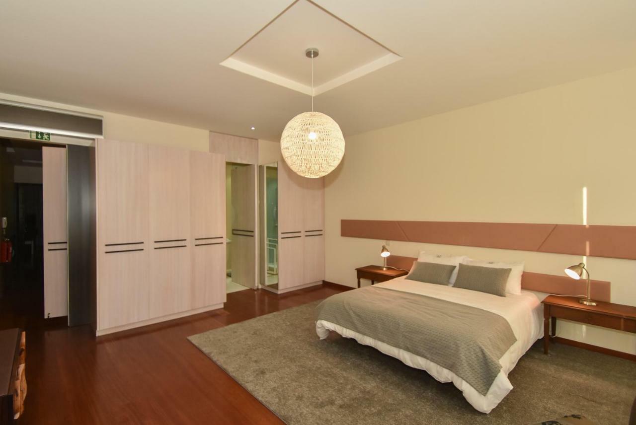 Deluxe Double Bedroom Street View