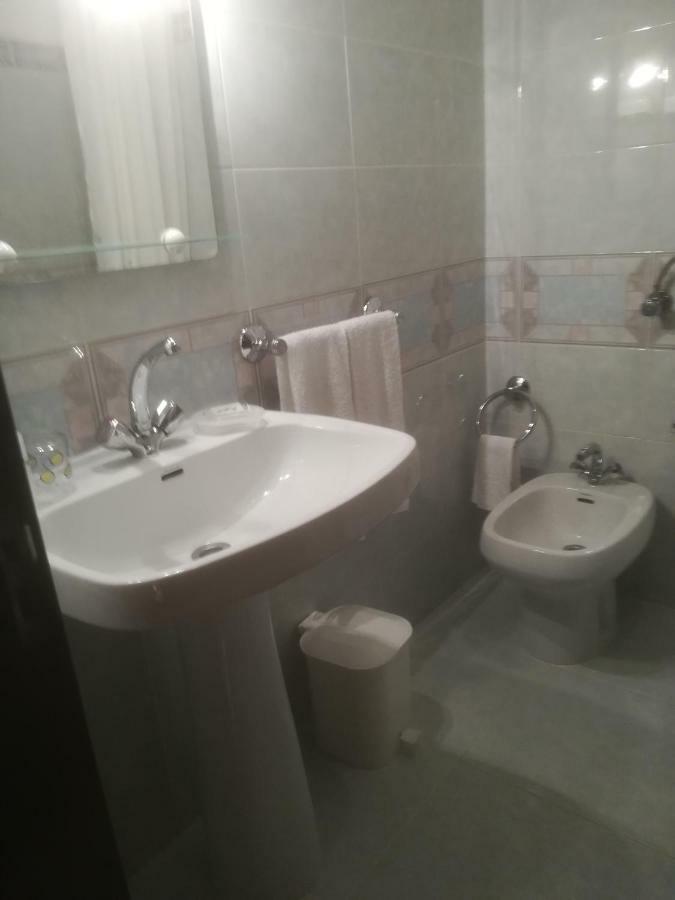 Quarto Twin com Casa de Banho Privativa