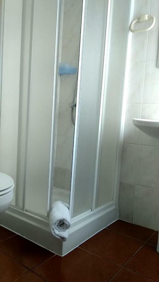 Quarto Duplo com Casa de Banho Privativa