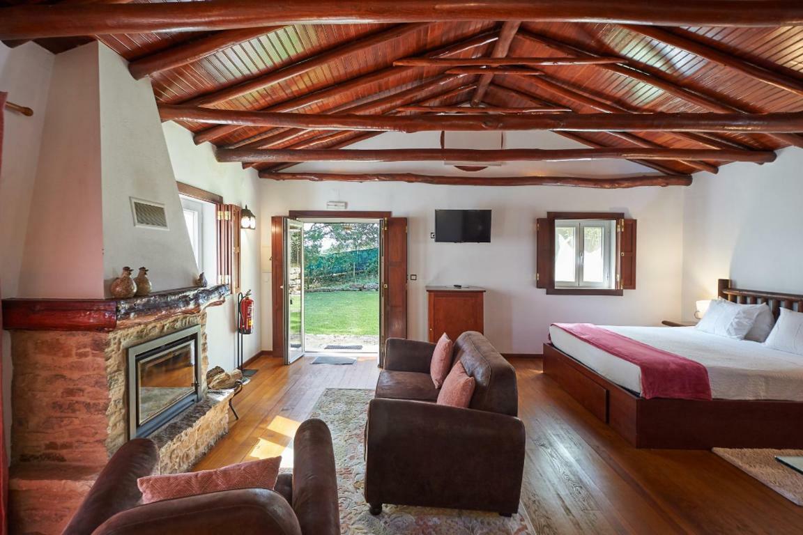Suite Romantique avec Jardin Privé