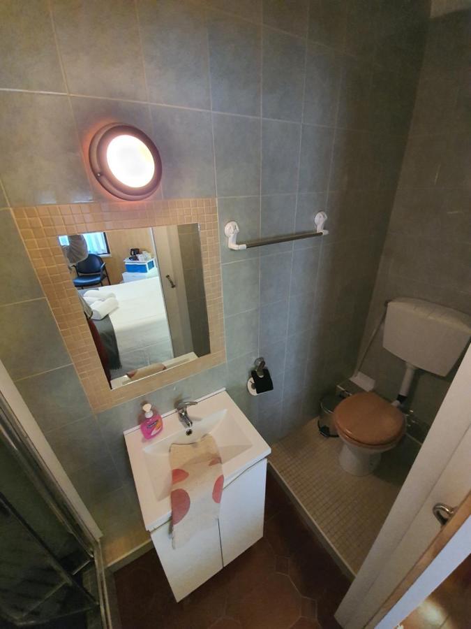 Budget Double Room,980261233:JPEG