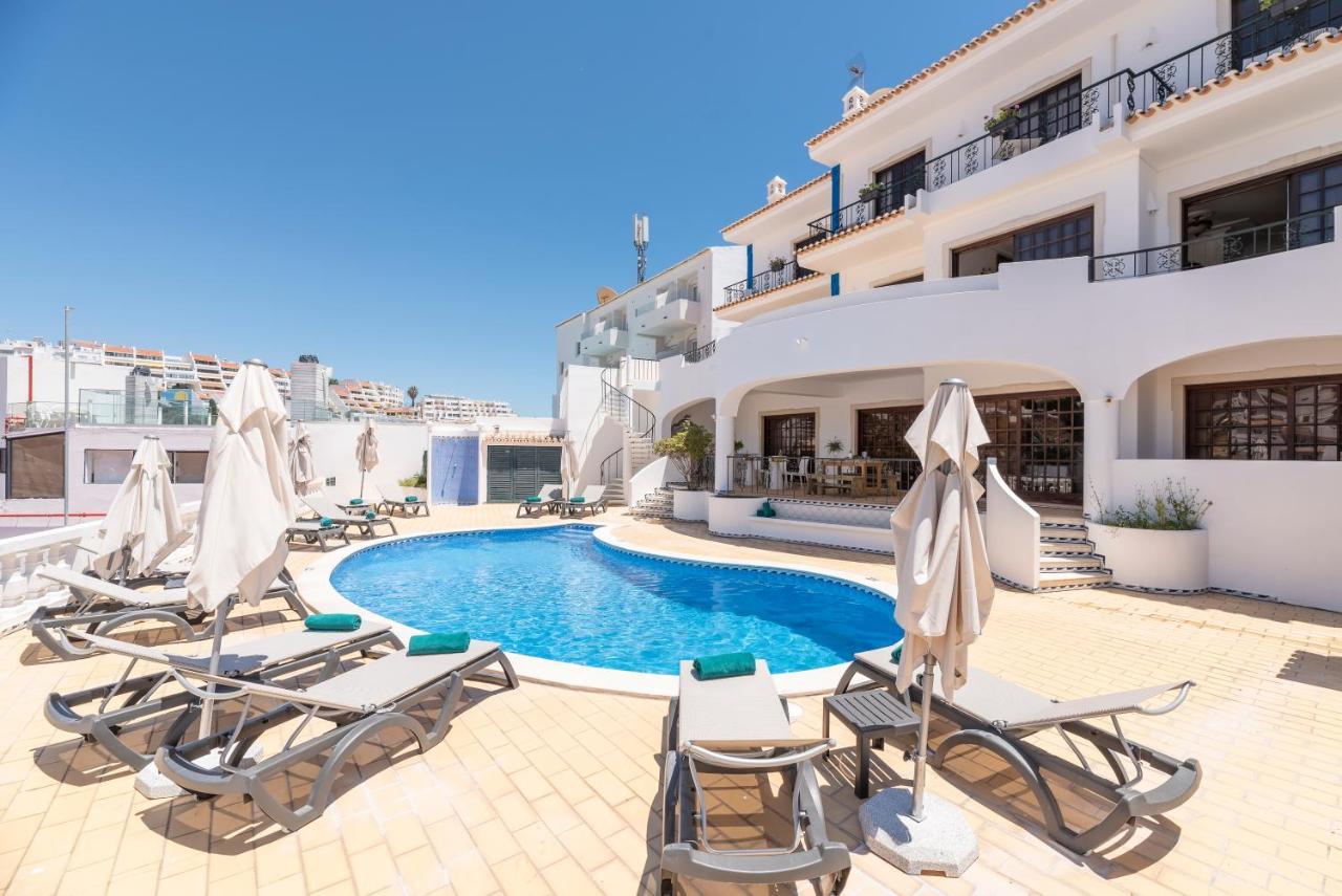 Villa com Piscina Privada
