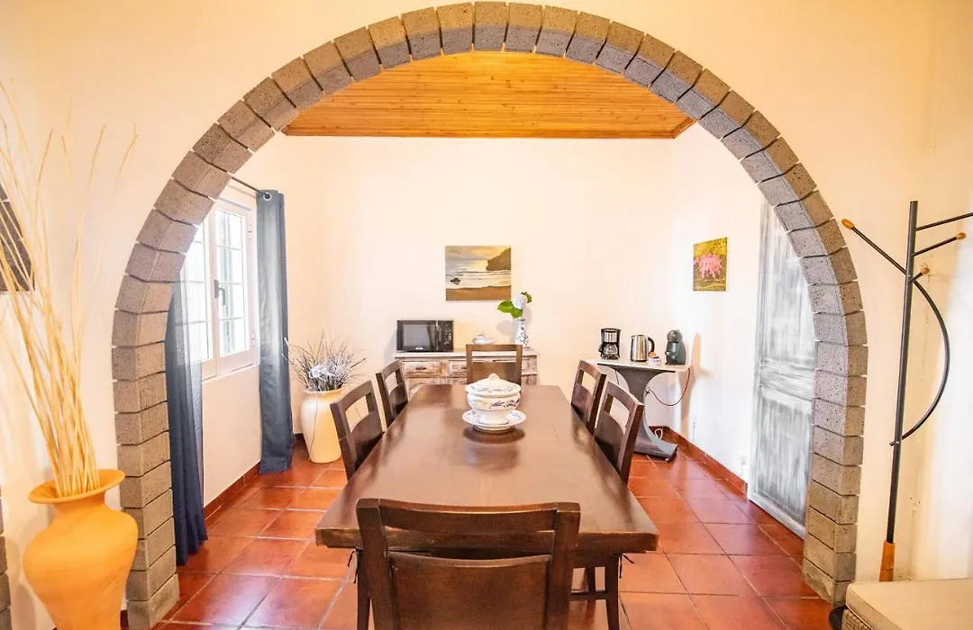 Casa Inti / Inti House Furnas-1