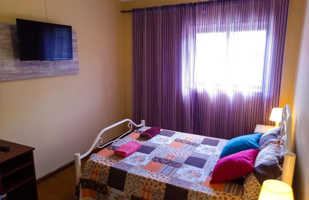 Friends In Braga - Charming Bedrooms In The Historic Center-1