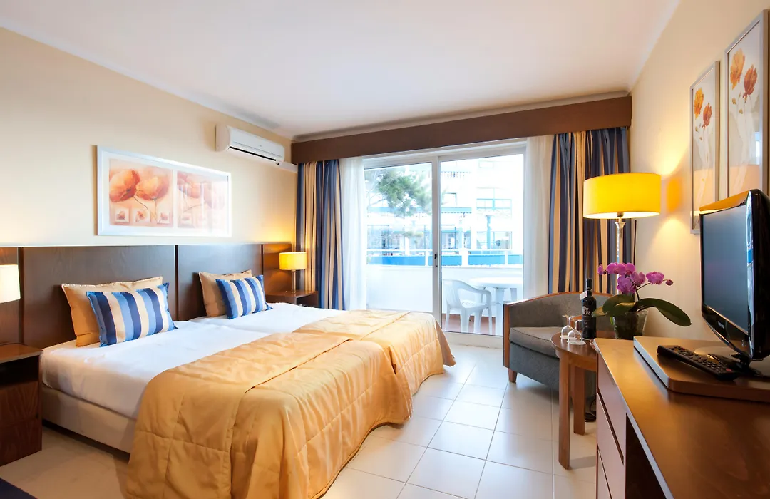 Hotel Roca Mar-1
