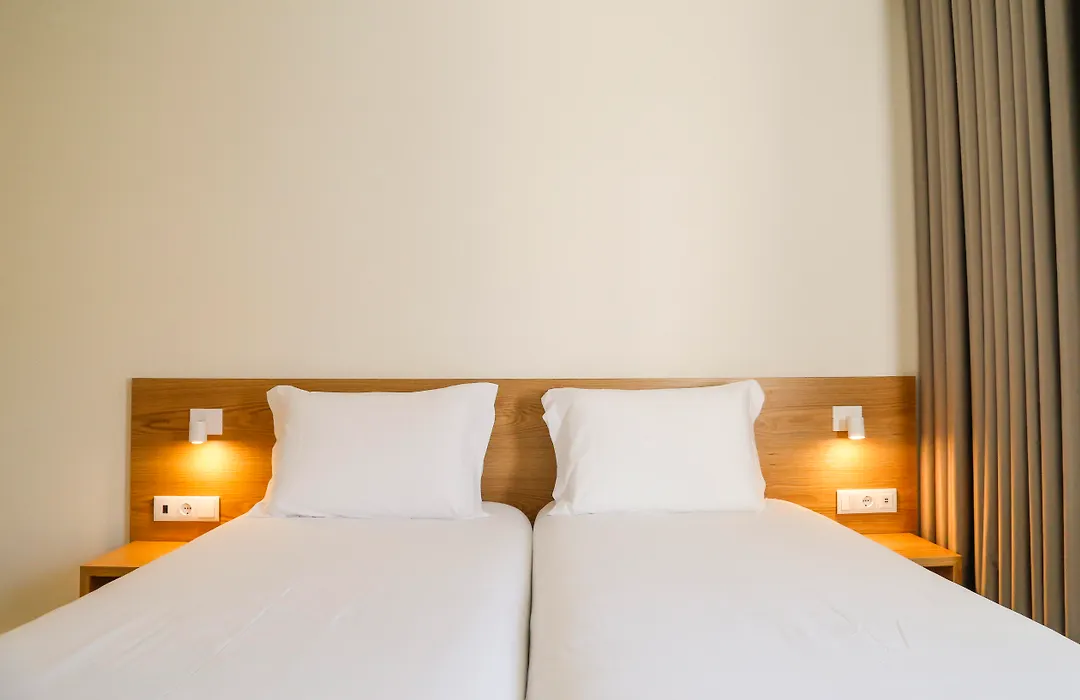 Hotel Spot Family Suites-1