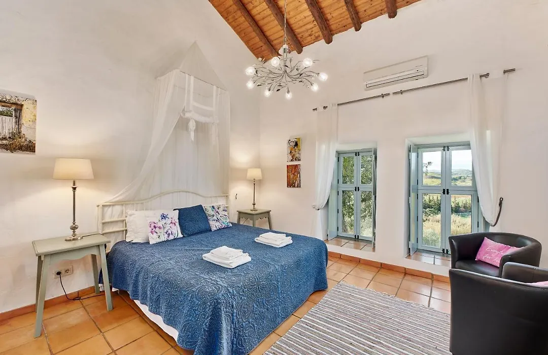 Quinta Da Colina Guest Housedouble Bedroom-1